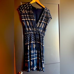 Lucky dress. Navy and off white